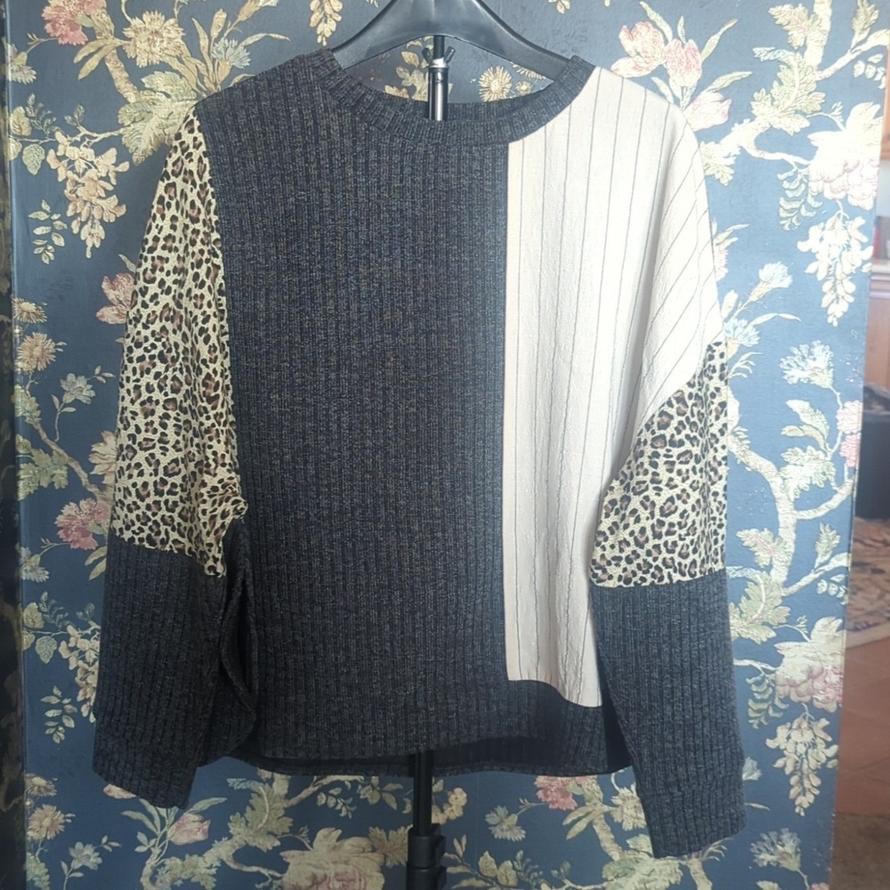 THML Women's Black and Cream Colorblock Sweater With Different Textures M